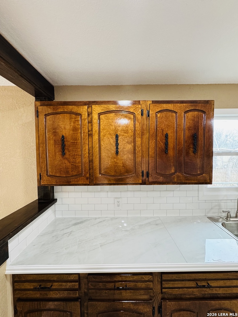 634 N San Joaquin San Antonio TX 78228