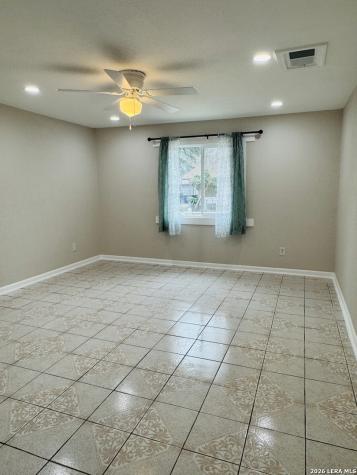 634 N San Joaquin San Antonio TX 78228
