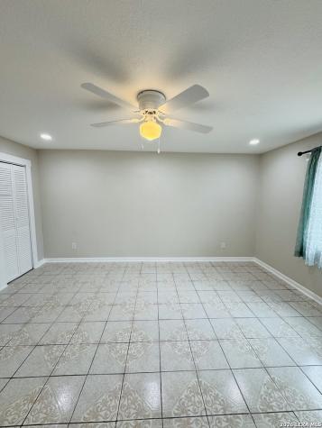 634 N San Joaquin San Antonio TX 78228