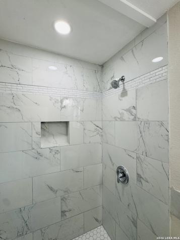 634 N San Joaquin San Antonio TX 78228