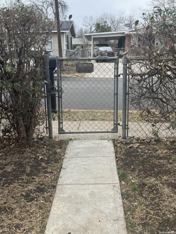 634 N San Joaquin San Antonio TX 78228