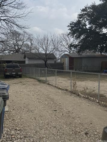 634 N San Joaquin San Antonio TX 78228