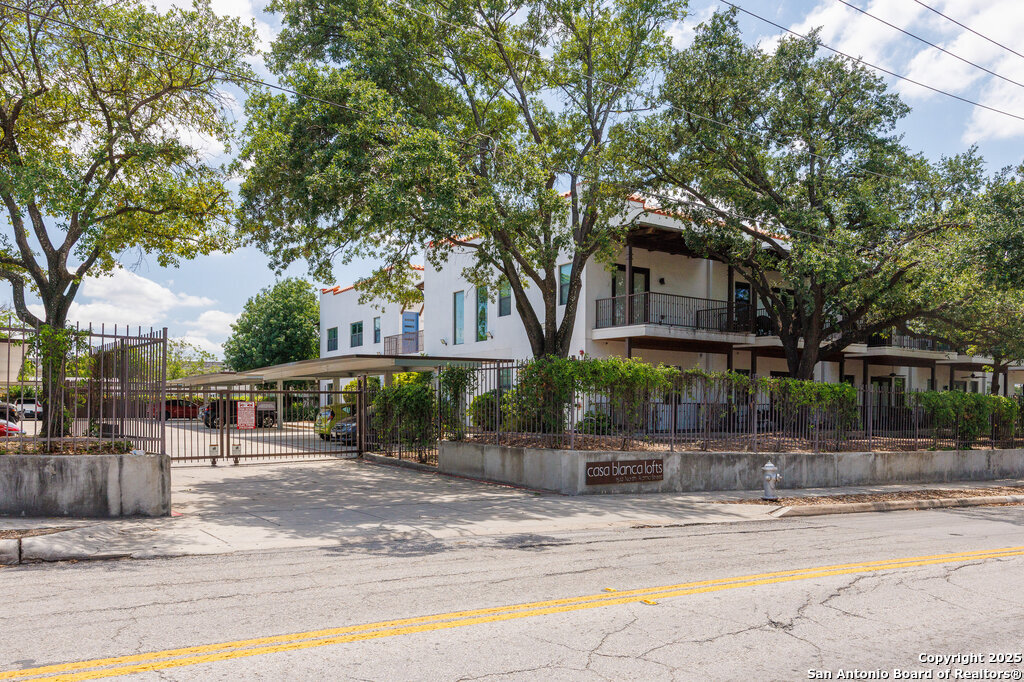 1542 N Alamo Street San Antonio TX 78215