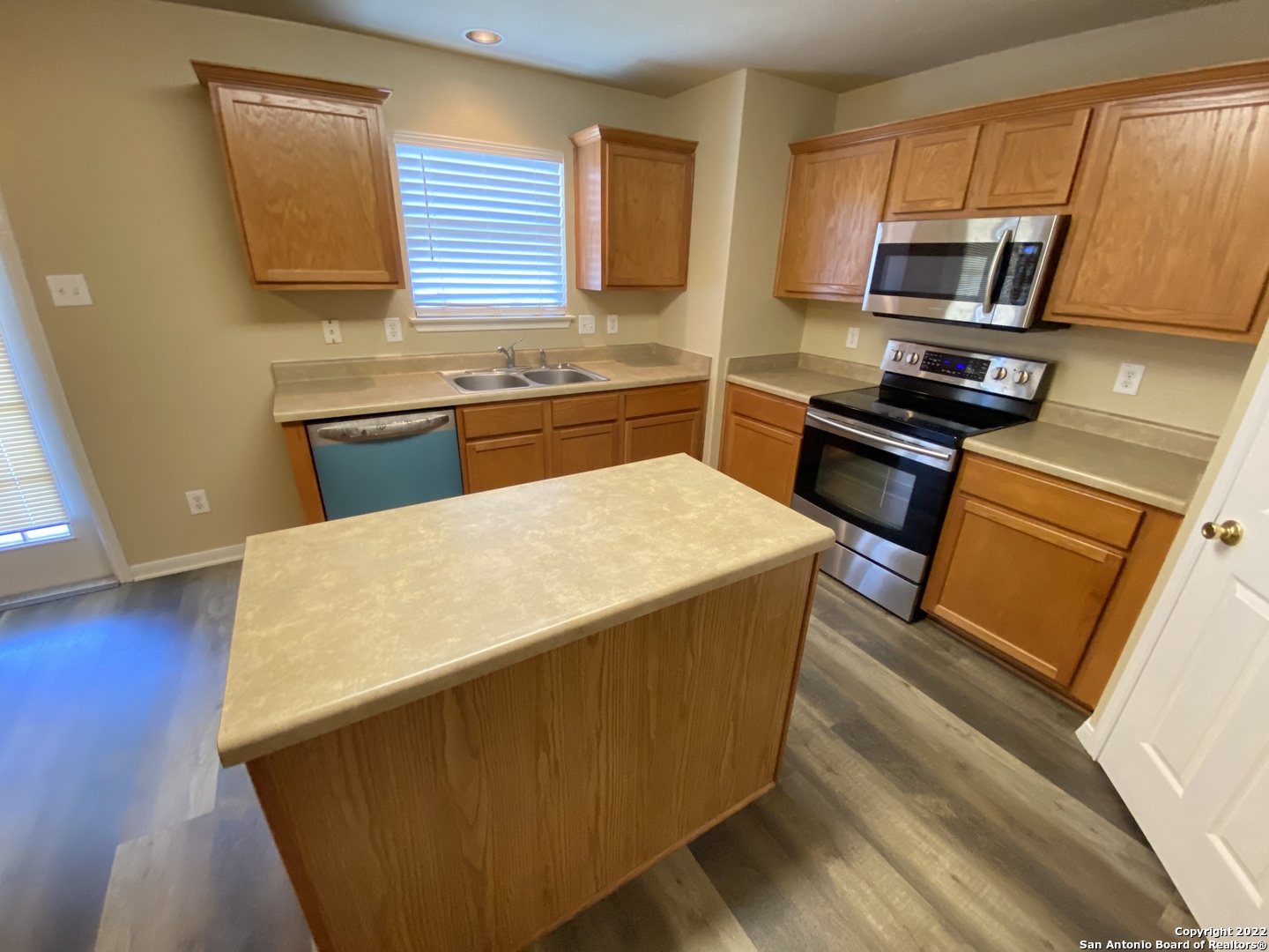 7818 Liberty Island San Antonio TX 78227