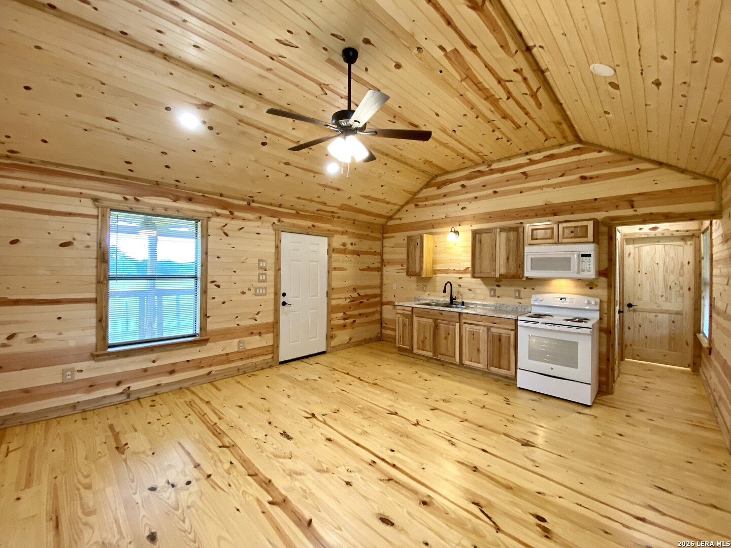 624 Deer Creek W Pipe Creek TX 78063