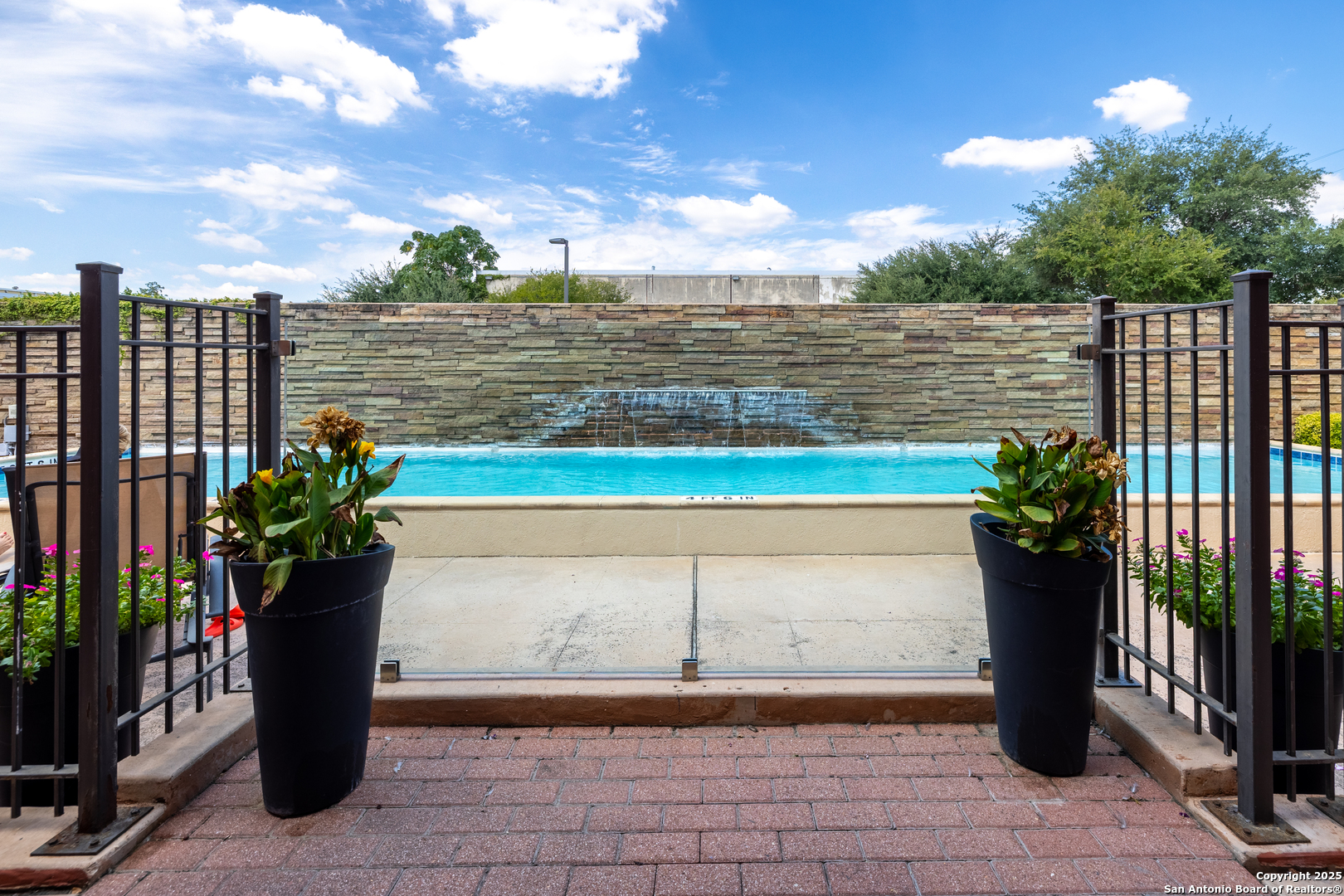 1401 S Flores San Antonio TX 78204