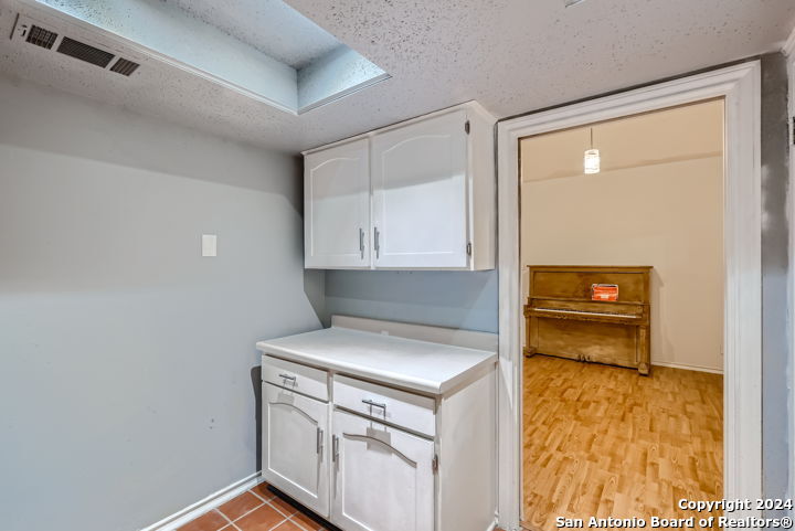 6422 Honey Hill San Antonio TX 78229