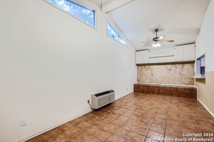 6422 Honey Hill San Antonio TX 78229