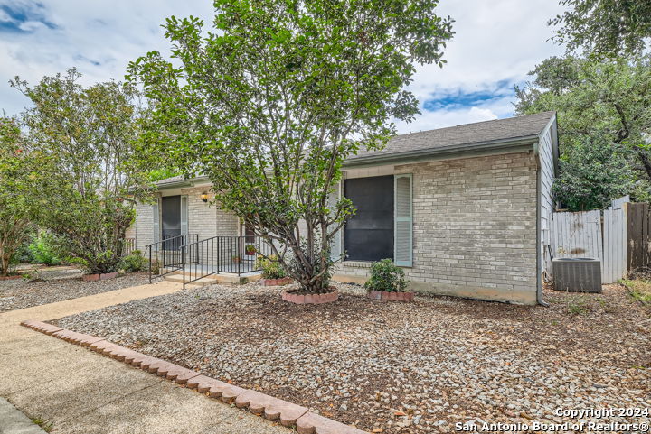 6422 Honey Hill San Antonio TX 78229