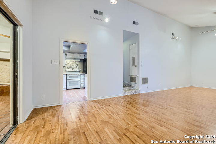 6422 Honey Hill San Antonio TX 78229
