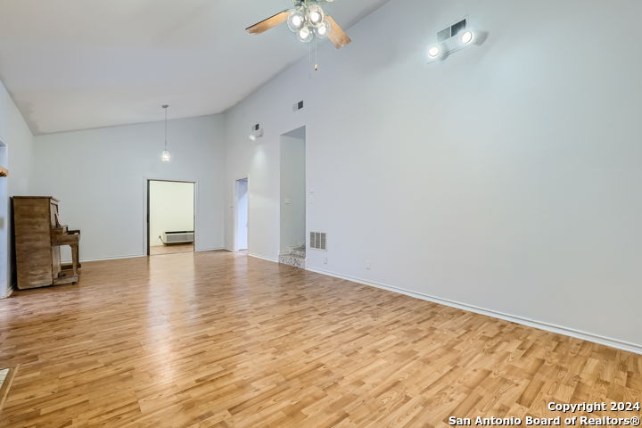 6422 Honey Hill San Antonio TX 78229