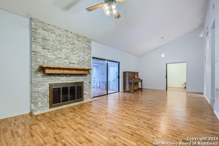 6422 Honey Hill San Antonio TX 78229