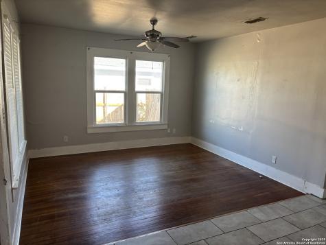 838 King Avenue San Antonio TX 78211