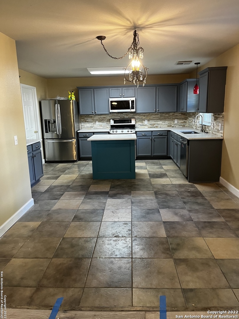 1707 Mountain Brook Schertz TX 78154