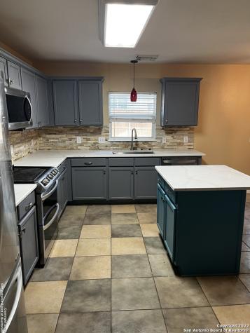 1707 Mountain Brook Schertz TX 78154