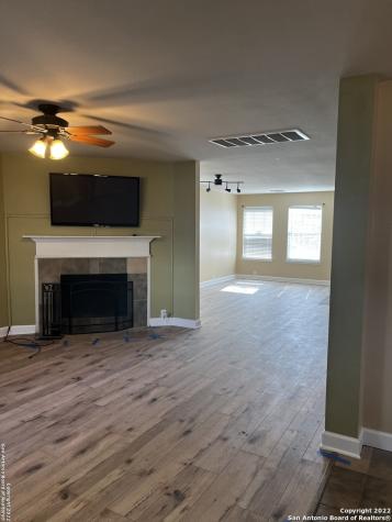 1707 Mountain Brook Schertz TX 78154