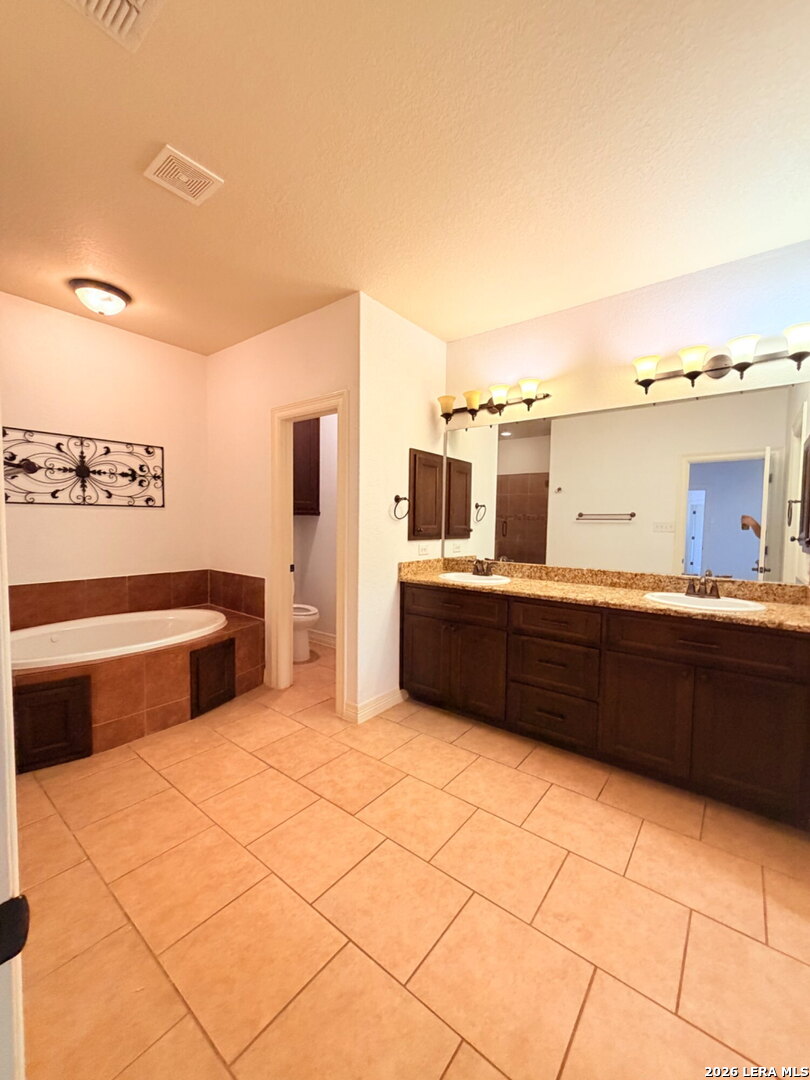 5923 Whitby San Antonio TX 78240