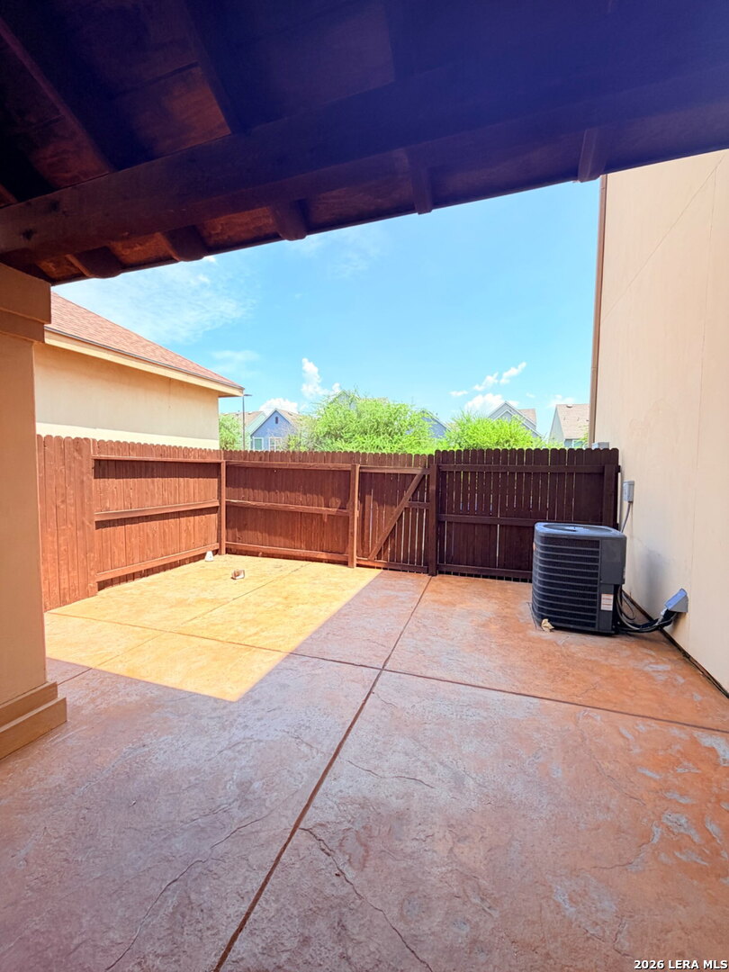 5923 Whitby San Antonio TX 78240
