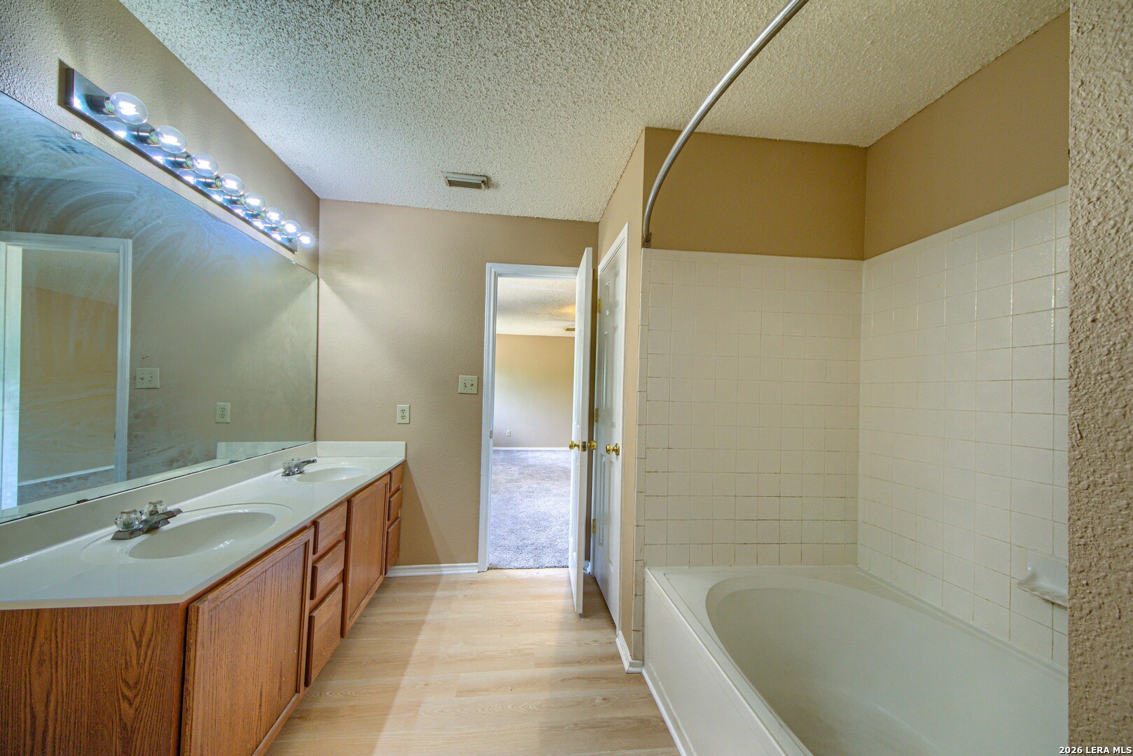 10214 Mission Creek Converse TX 78109