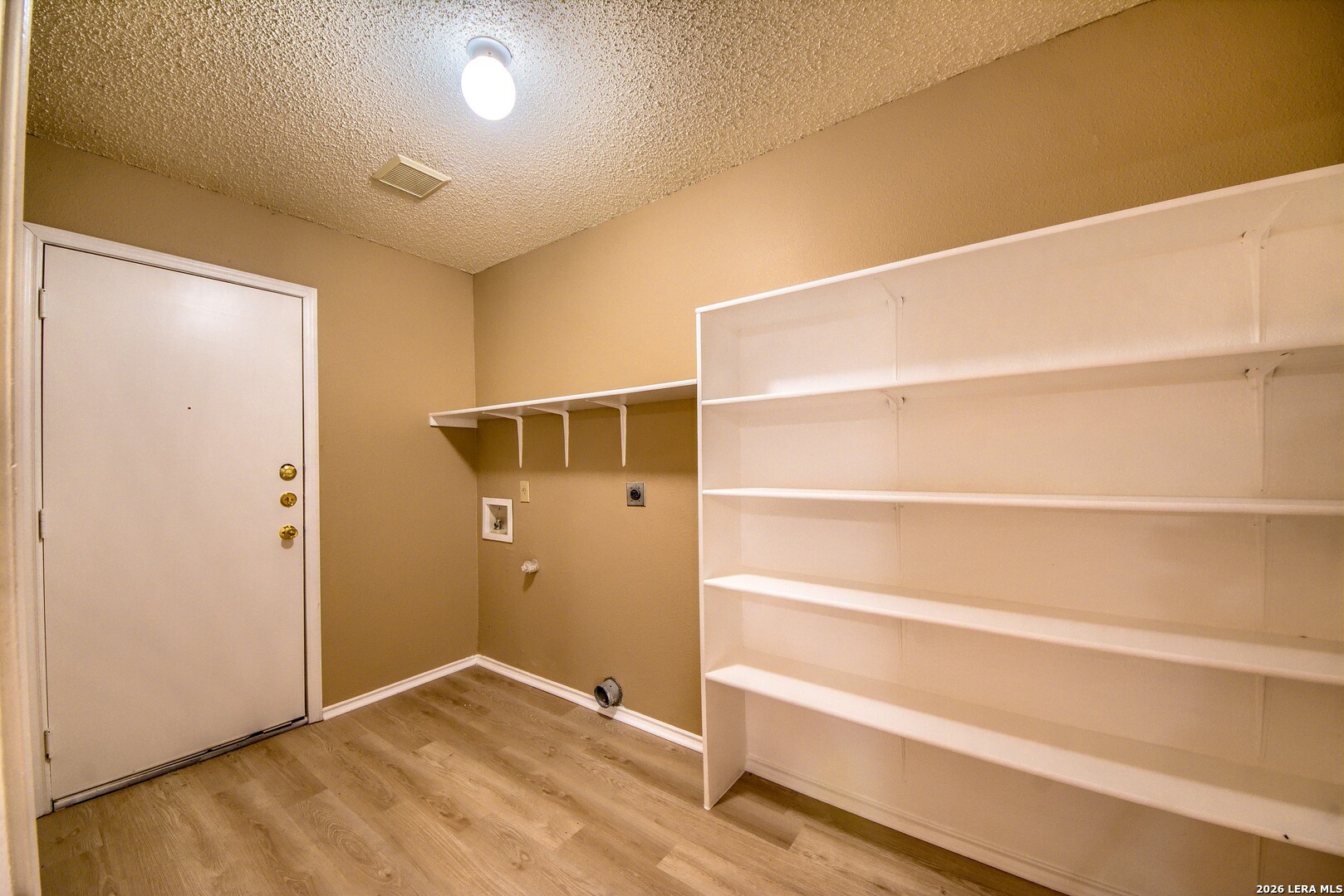 10214 Mission Creek Converse TX 78109
