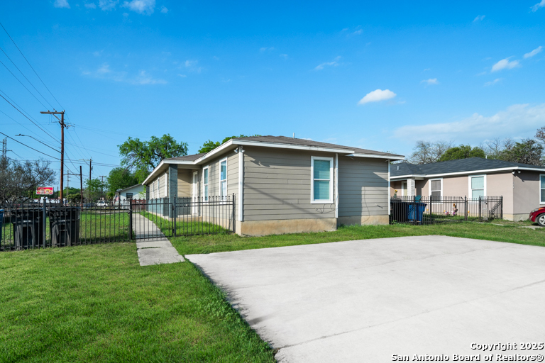 212 Bynum Avenue San Antonio TX 78211