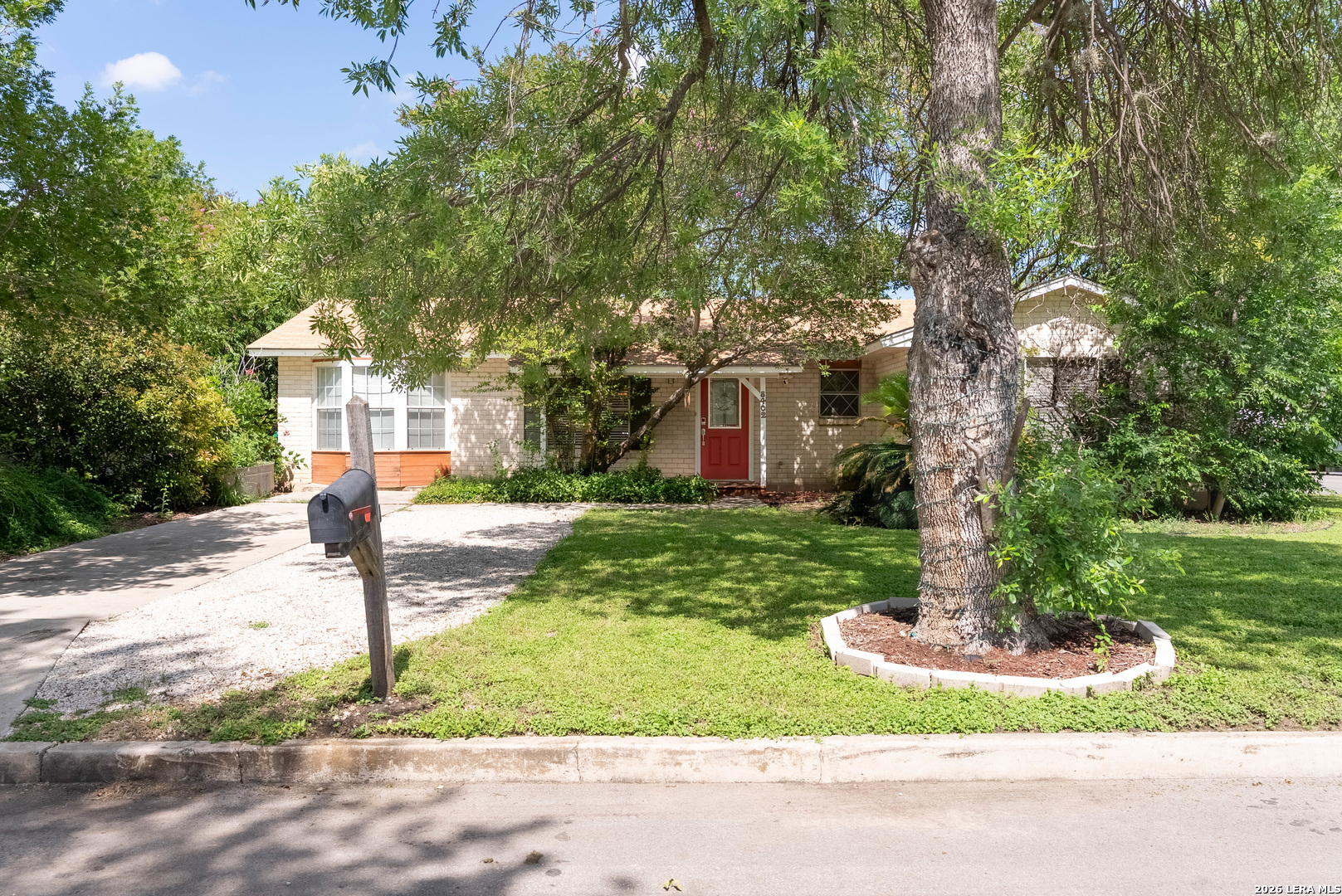 8402 Cimarron Drive San Antonio TX 78218
