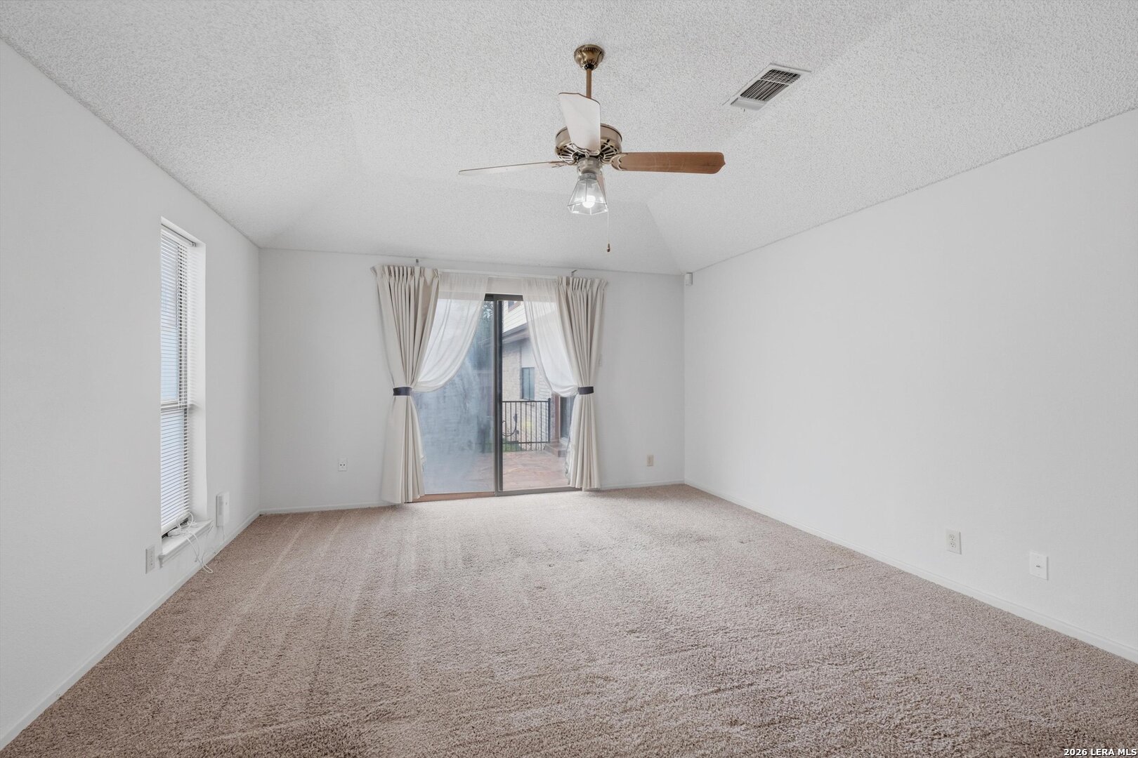 6118 Windy Knoll Windcrest TX 78239