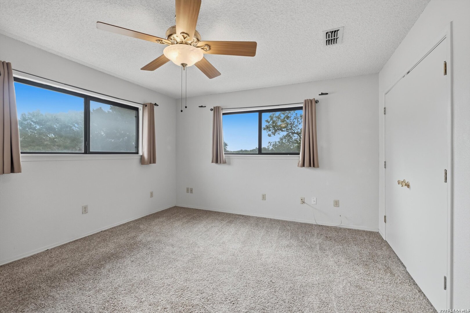 6118 Windy Knoll Windcrest TX 78239
