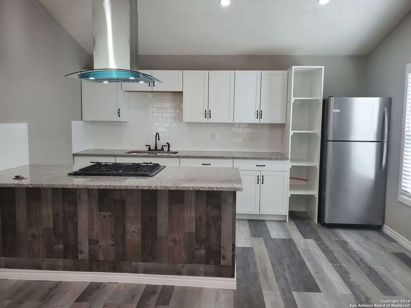 1024 W Woodlawn San Antonio TX 78201