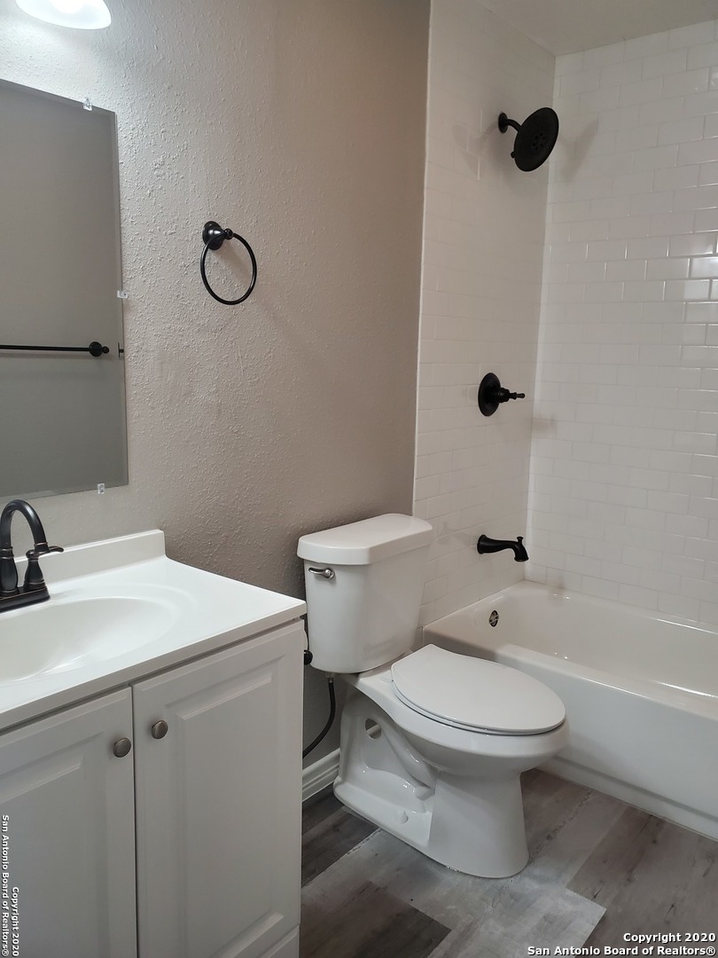 1024 W Woodlawn San Antonio TX 78201