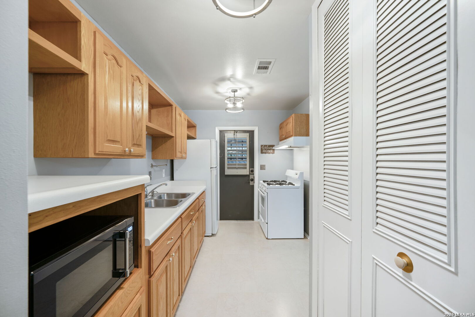 6022 Castle View San Antonio TX 78218