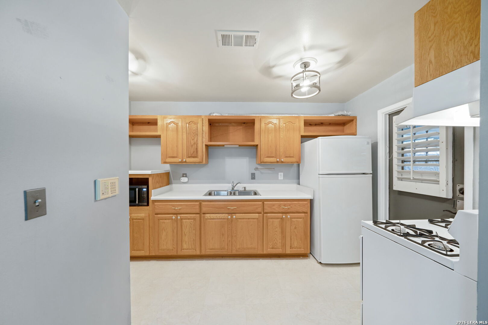 6022 Castle View San Antonio TX 78218