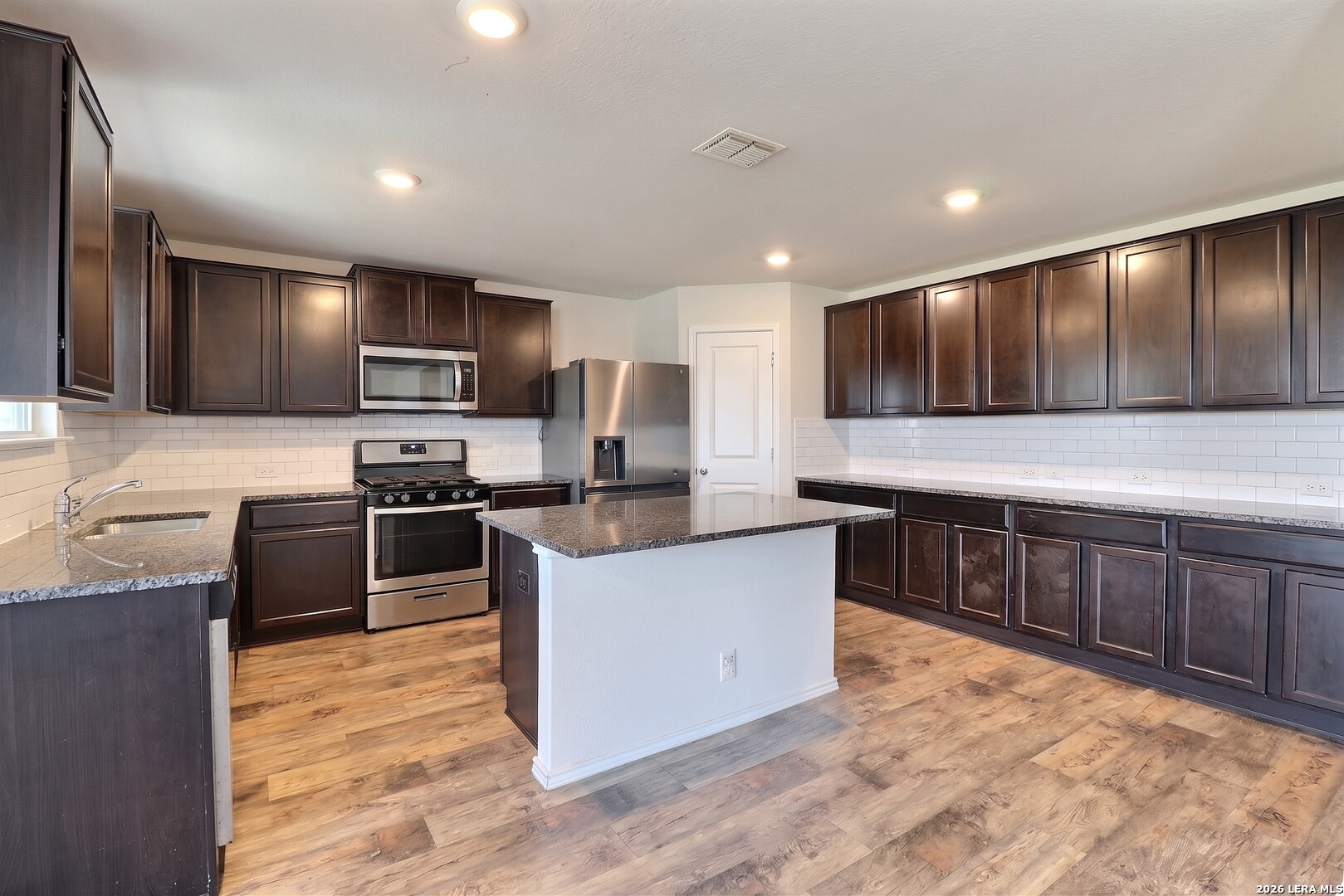 6211 Beech Trail Drive Converse TX 78109