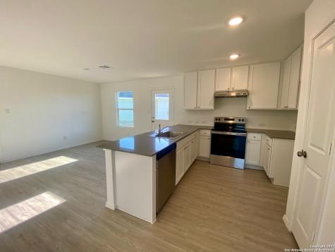 8503 Black Sapphire San Antonio TX 78263