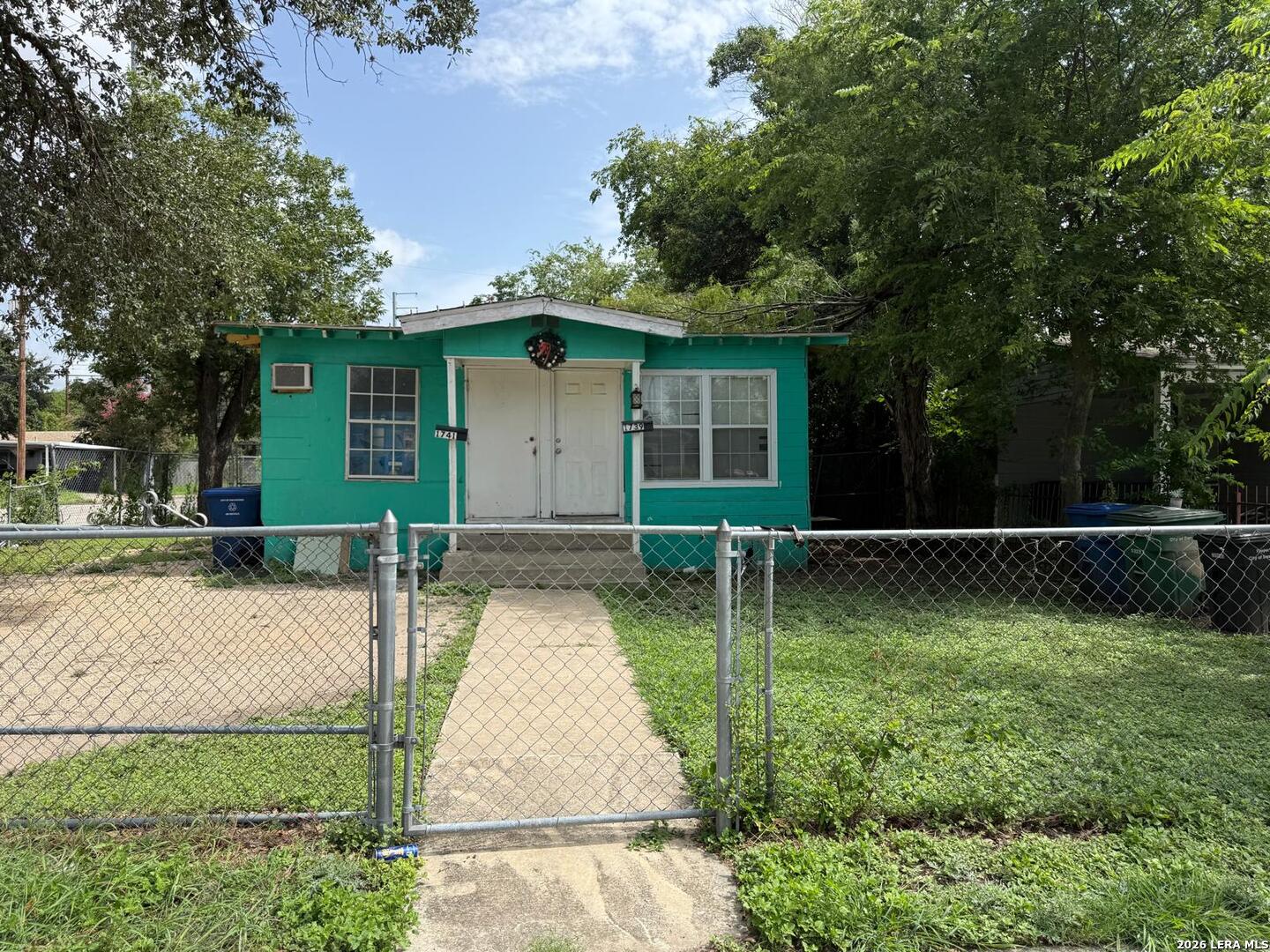 1739 Sacramento San Antonio TX 78201