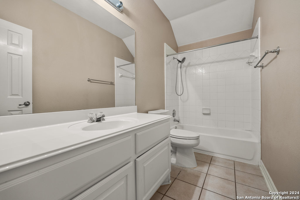 410 Cadence Hill San Antonio TX 78260