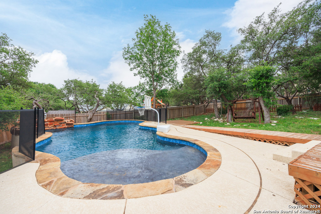 410 Cadence Hill San Antonio TX 78260