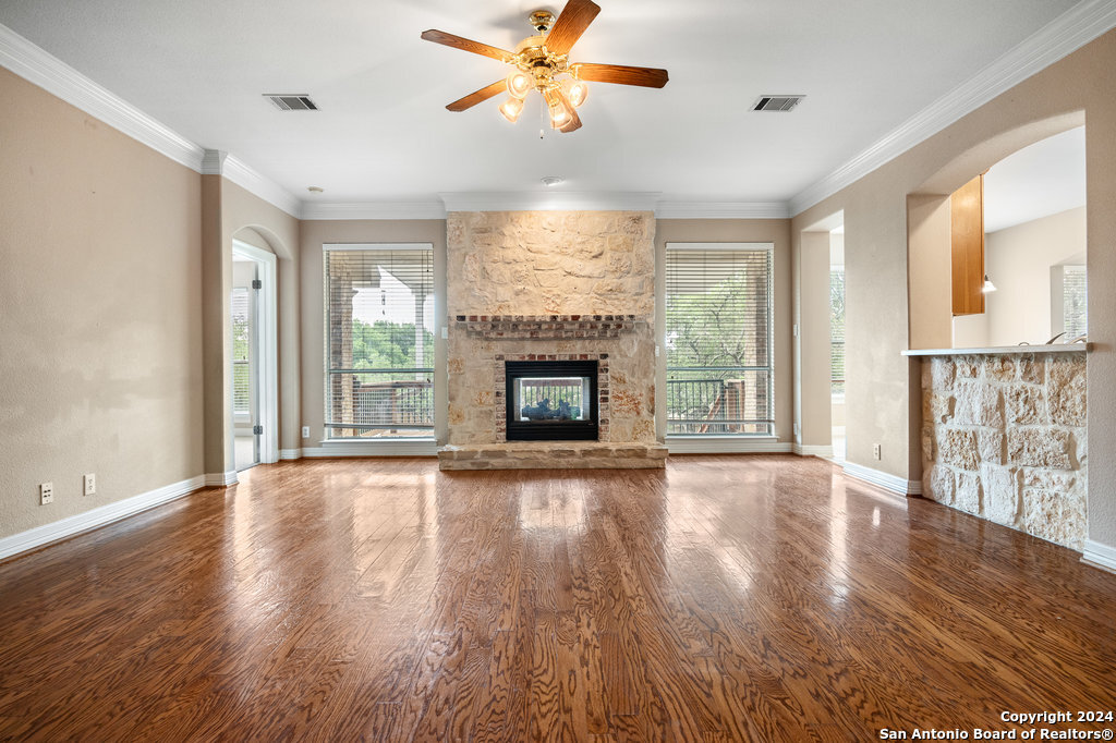 410 Cadence Hill San Antonio TX 78260