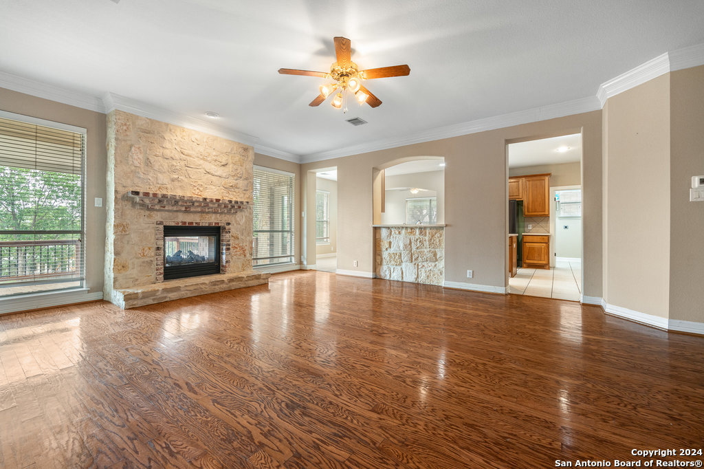 410 Cadence Hill San Antonio TX 78260