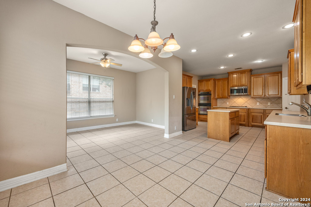 410 Cadence Hill San Antonio TX 78260