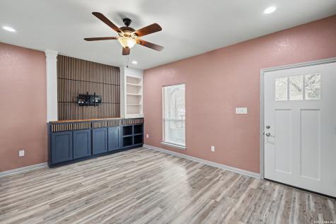 2071 Hornsby Spring Branch TX 78070