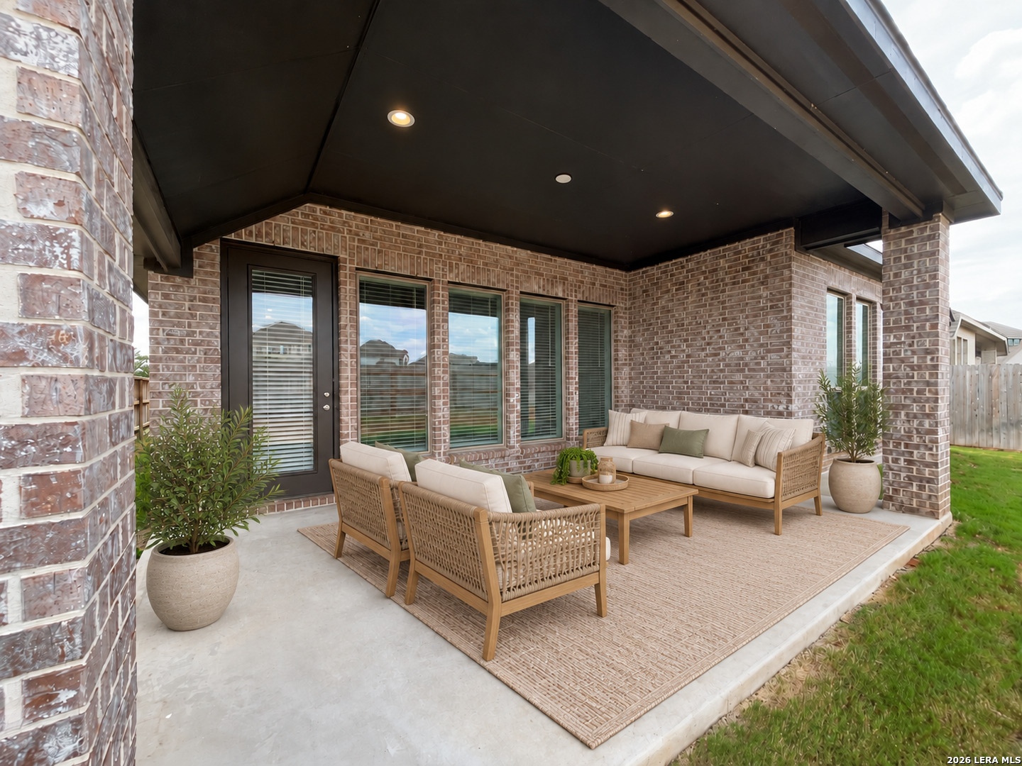 116 Spanish Oak Castroville TX 78009