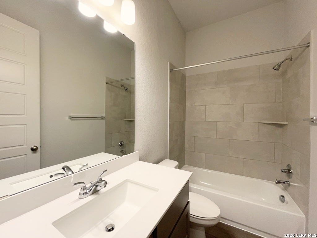116 Spanish Oak Castroville TX 78009