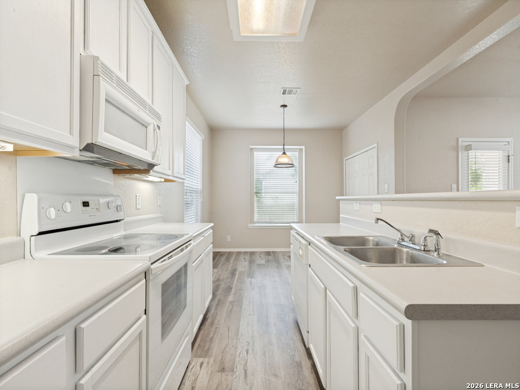 6607 Biscay Bay San Antonio TX 78249
