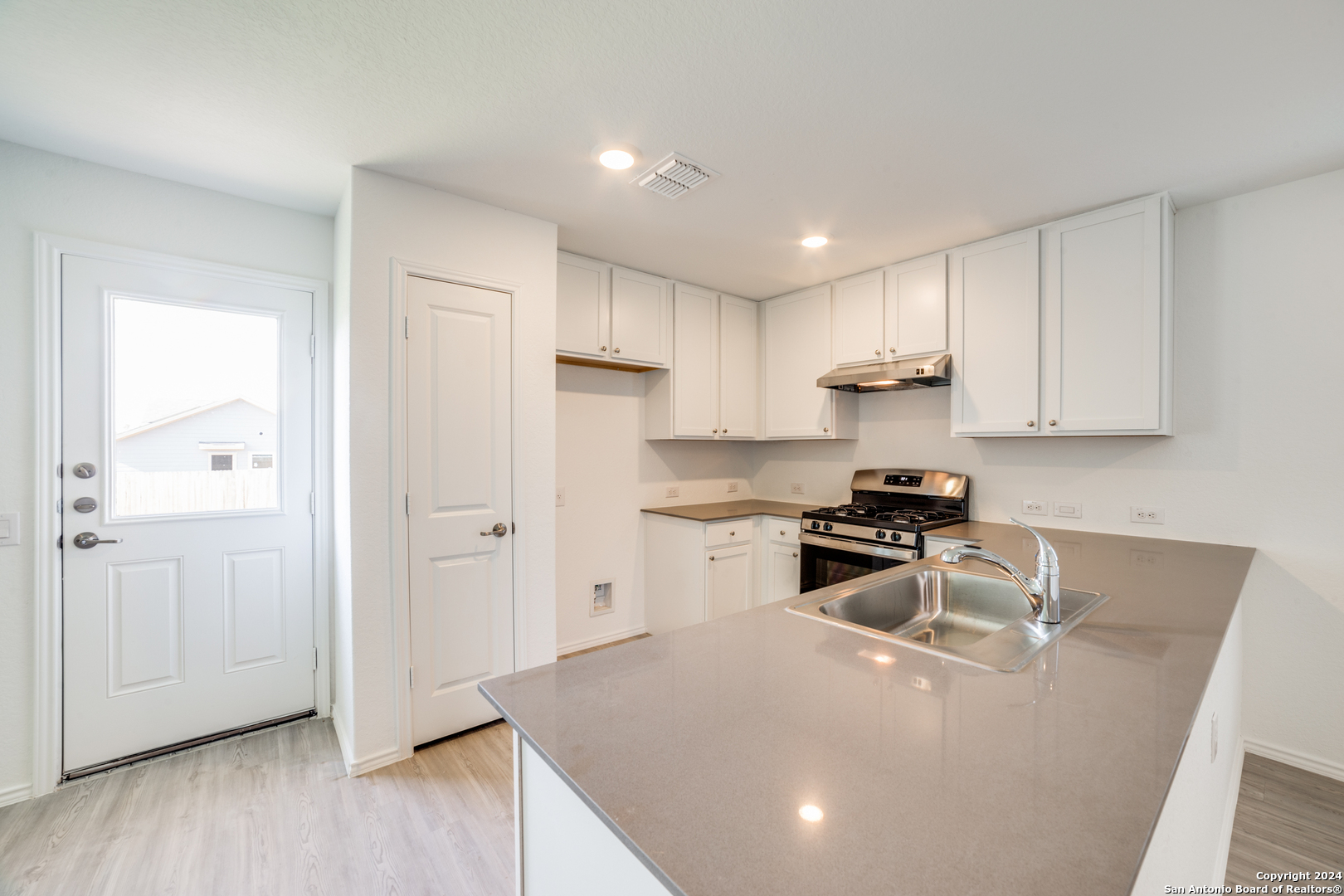 1426 Laima Curve San Antonio TX 78224