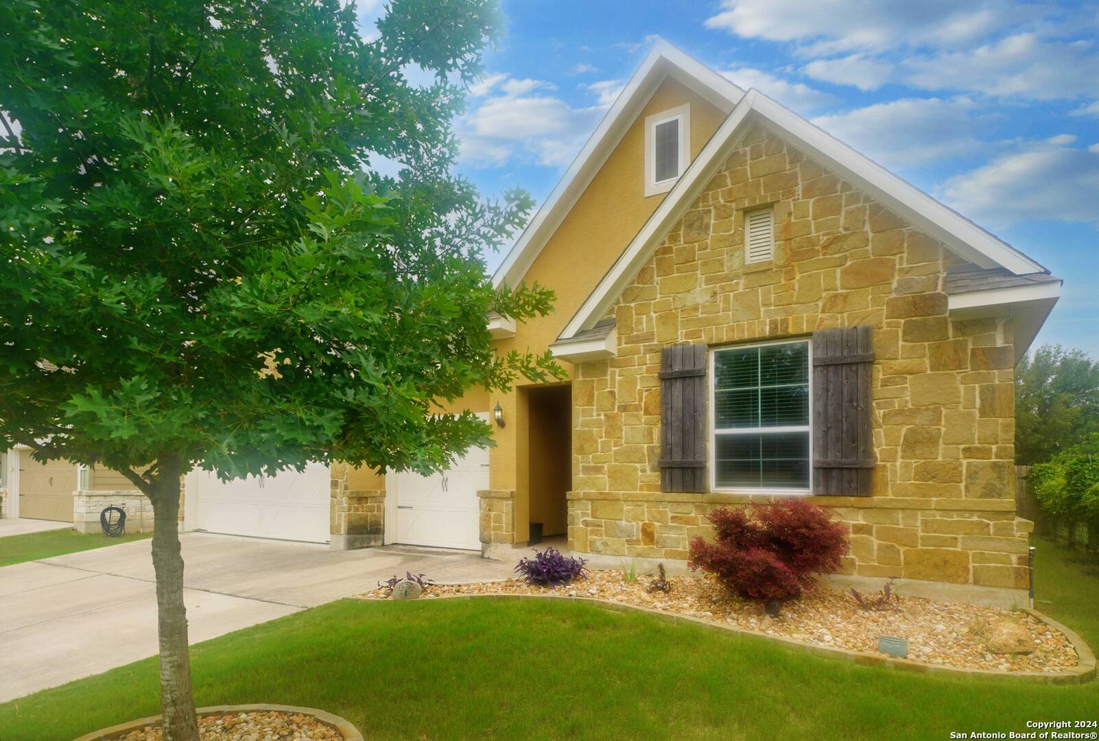 9125 Trail Stem Schertz TX 78154