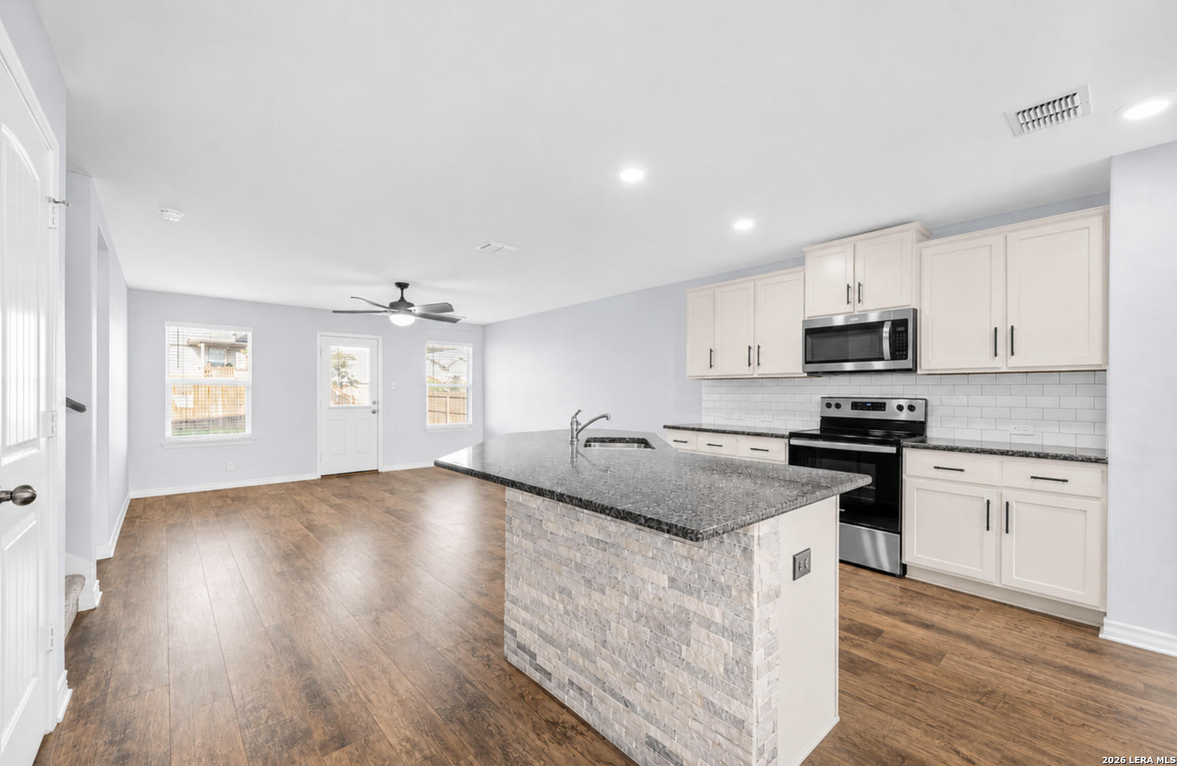 1618 Mossy Jasper San Antonio TX 78245