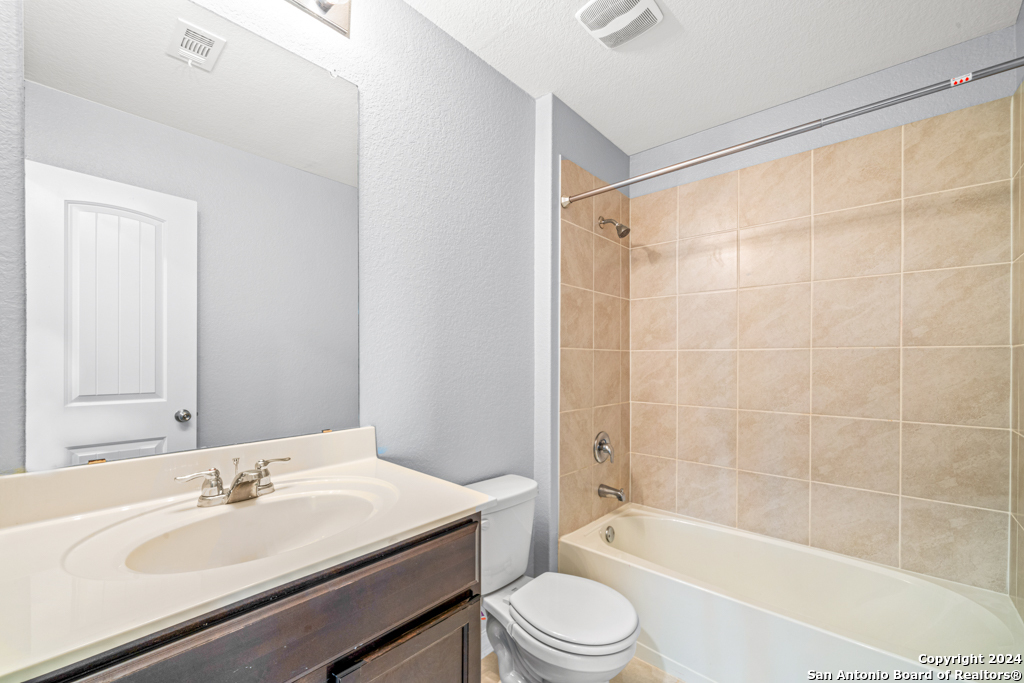 1618 Mossy Jasper San Antonio TX 78245