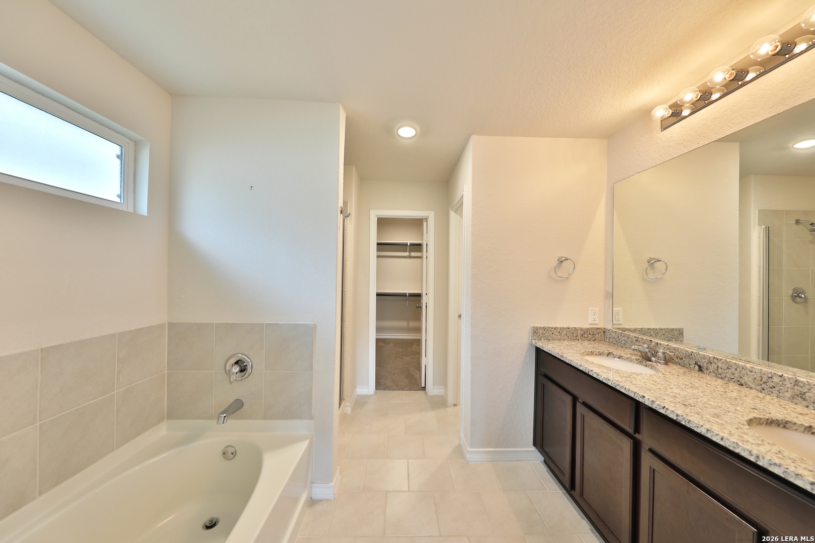 116 Scarlet Macaw San Antonio TX 78253