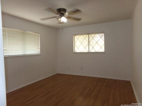 5975 Babcock San Antonio TX 78240